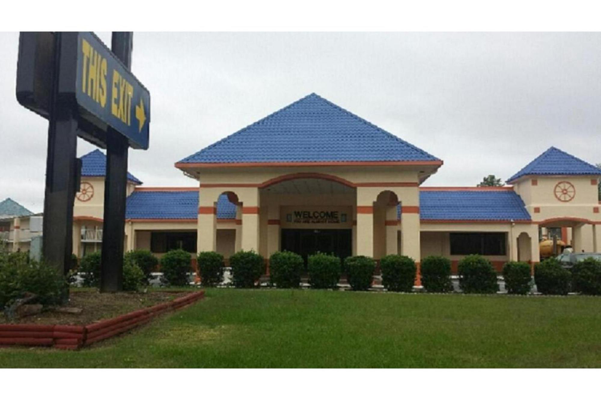 Oyo Hotel Greensboro East I 40 Exterior photo